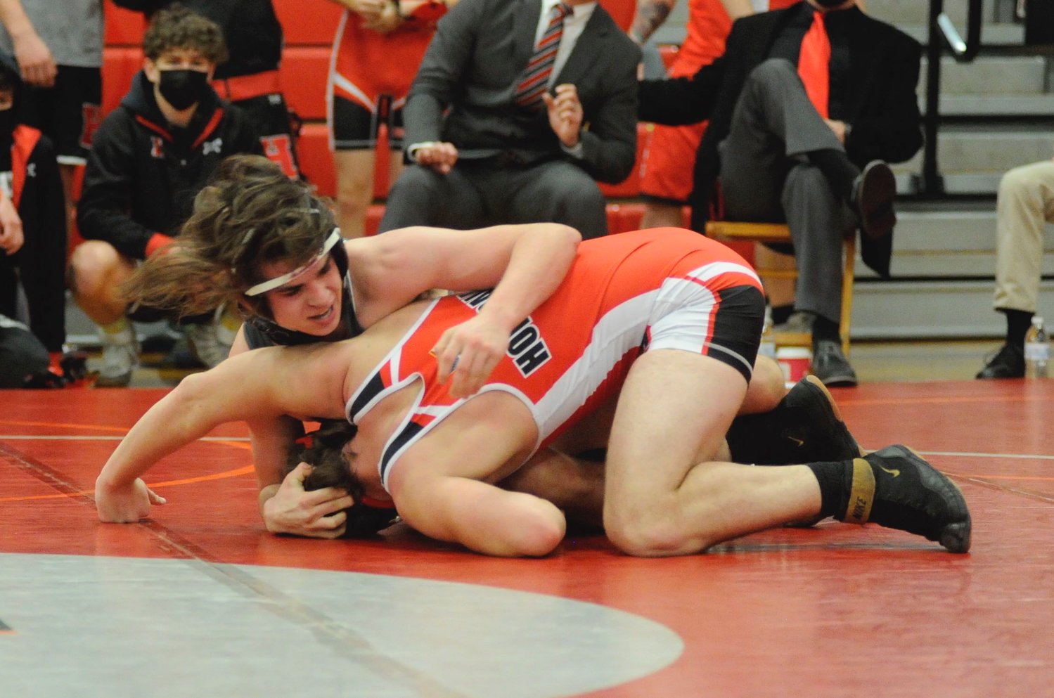 Honesdale’s Tim Dailey won by a 11-7 decision over Kasen Taylor of Western Wayne on Friday, January 29 at “The Home of the Hornets.” The Hornets posted a 50-21 victory in their first game of the season.